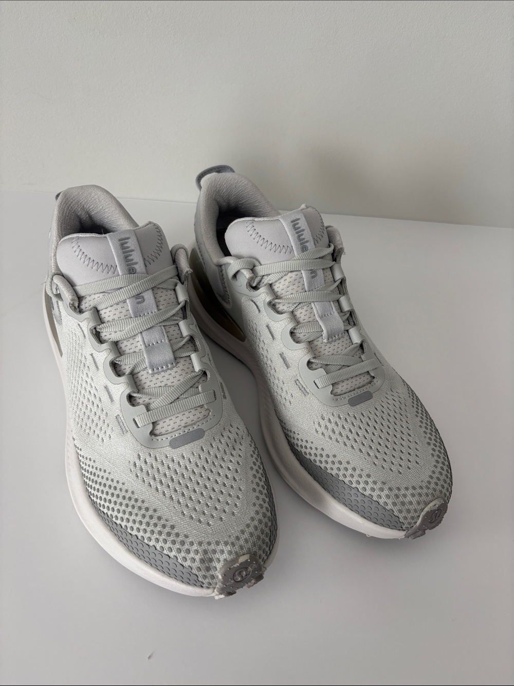 Lululemon Beyond Feel Trail Running Shoe size 8.5 White Grey Like New